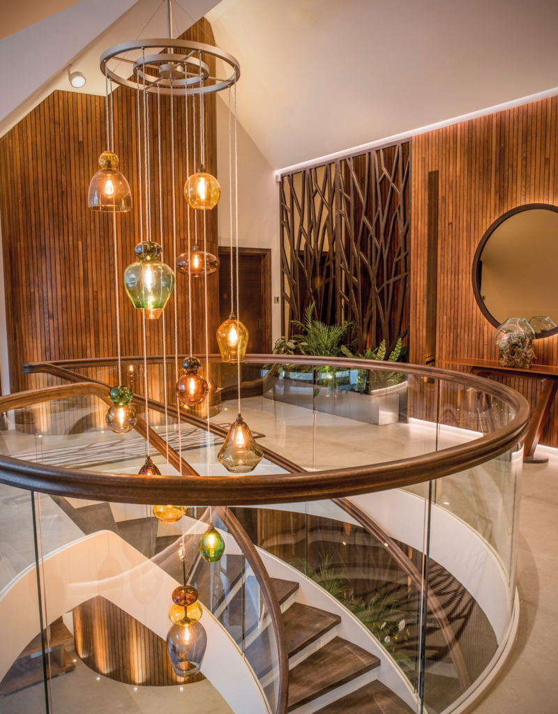 Chandelier 16